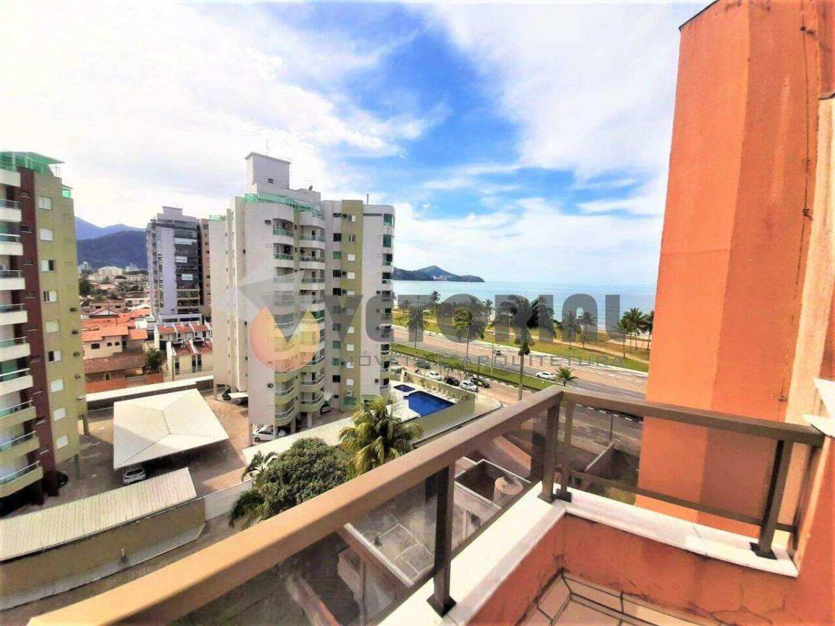 Cobertura no bairro Indaiá