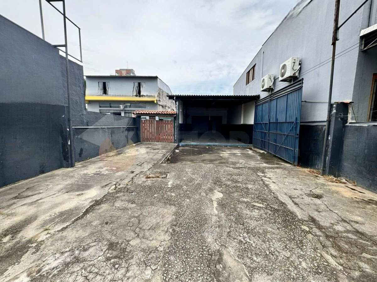 Galpão Comercial / Jardim Britânia