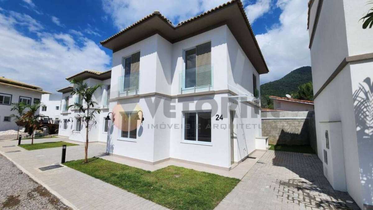 Sobrado Residencial / Cigarras - Imóvel no Litoral Caragua