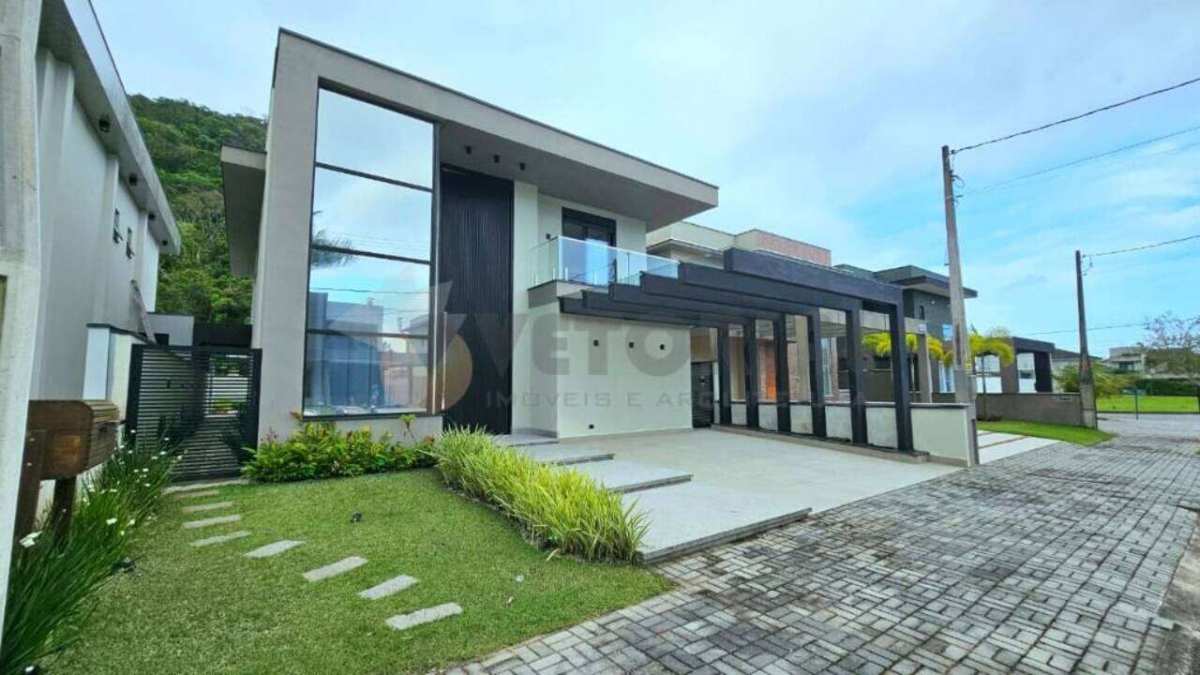 Sobrado Residencial / Costa Nova