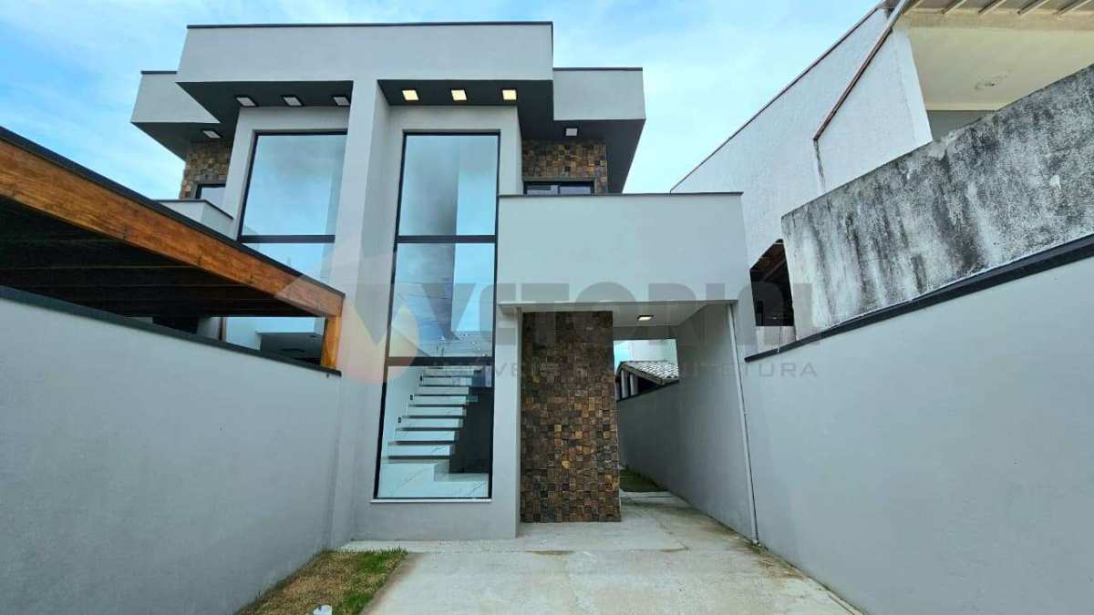 Sobrado Residencial / Golfinho - Imóvel no Litoral Caragua