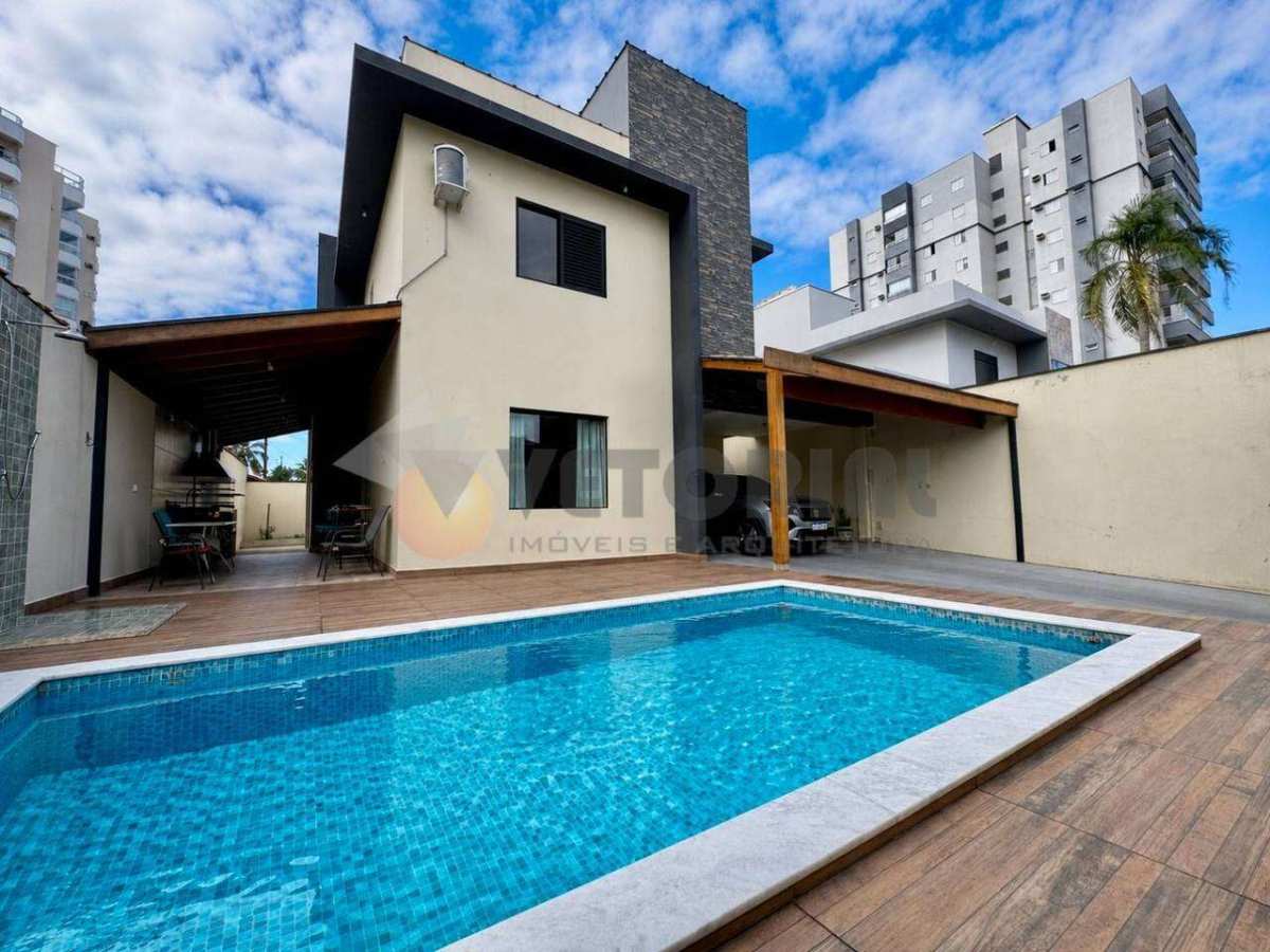 Sobrado Residencial / Indaiá