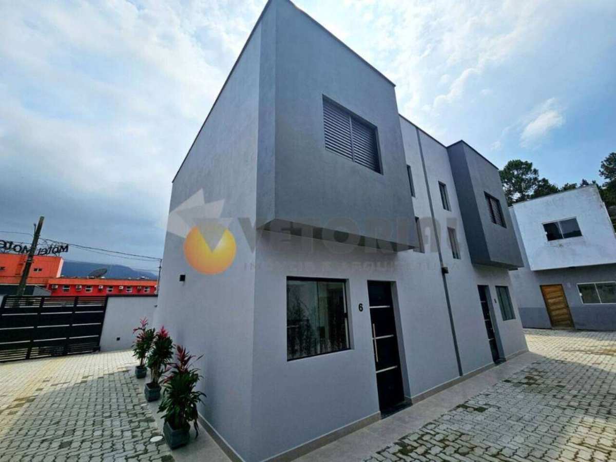 Sobrado Residencial / Jardim Capricórnio