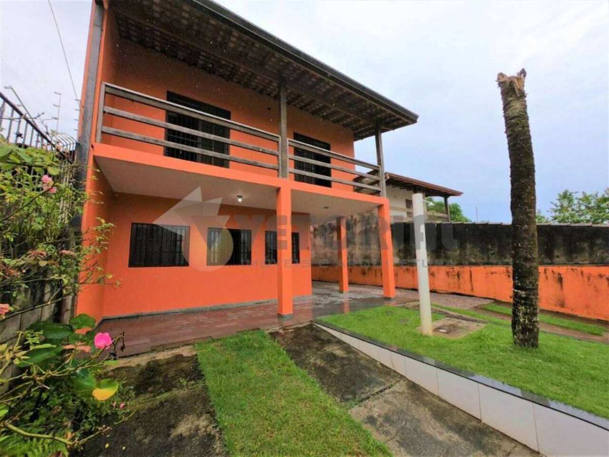 Sobrado Residencial / Martim de Sá - Imóvel no Litoral Caragua