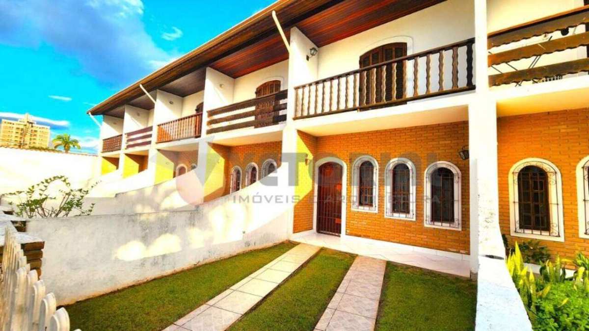 Sobrado Residencial / Porto Novo